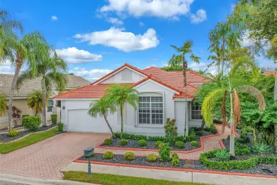 1545 W Lacosta Dr W, Pembroke Pines: photo 1 of 53