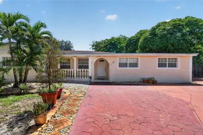 70 NW 145th St, Miami: photo 1 of 24