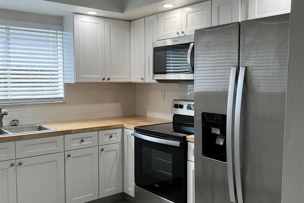 610 NE 29th Dr #4, Wilton Manors: photo 1 of 26