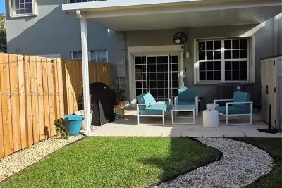 9045 SW 203rd Ter, Cutler Bay: photo 1 of 20