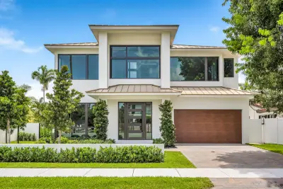 445 NE 11th Ave, Fort Lauderdale: photo 1 of 61
