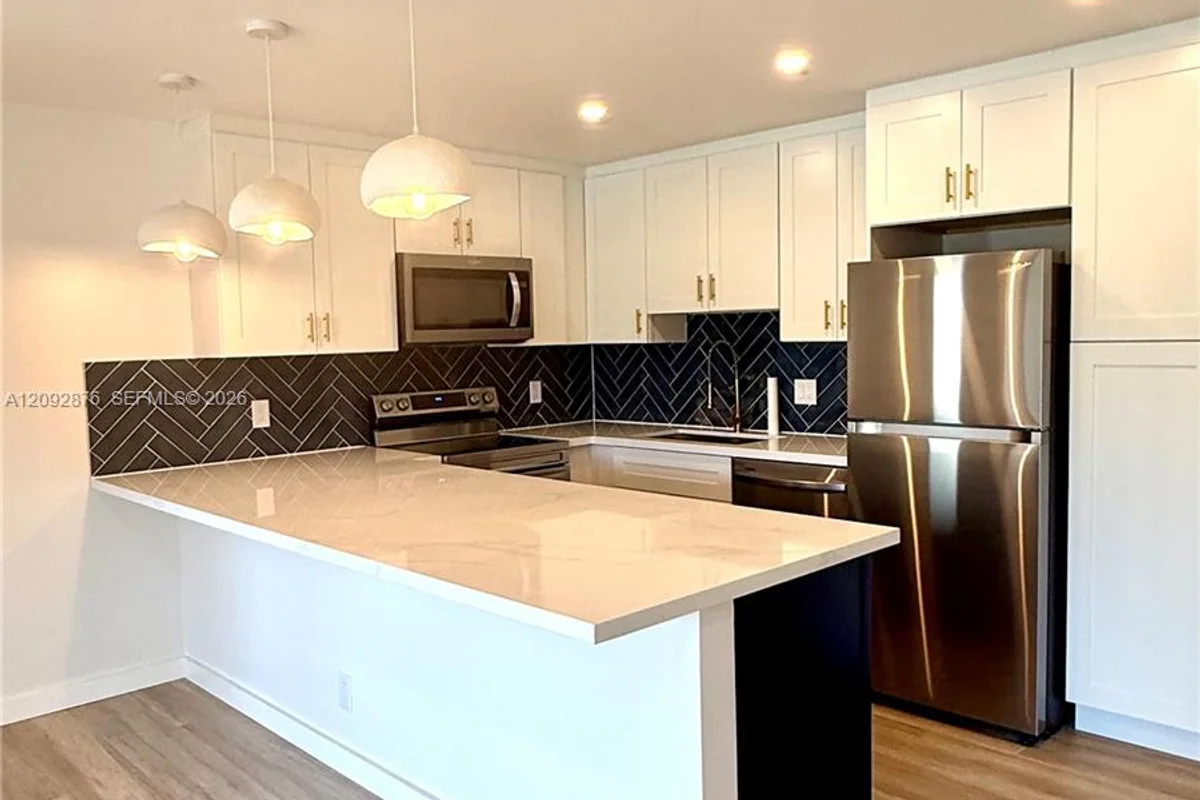 1116 Green Pine Blvd #D1, West Palm Beach: photo 1 of 12