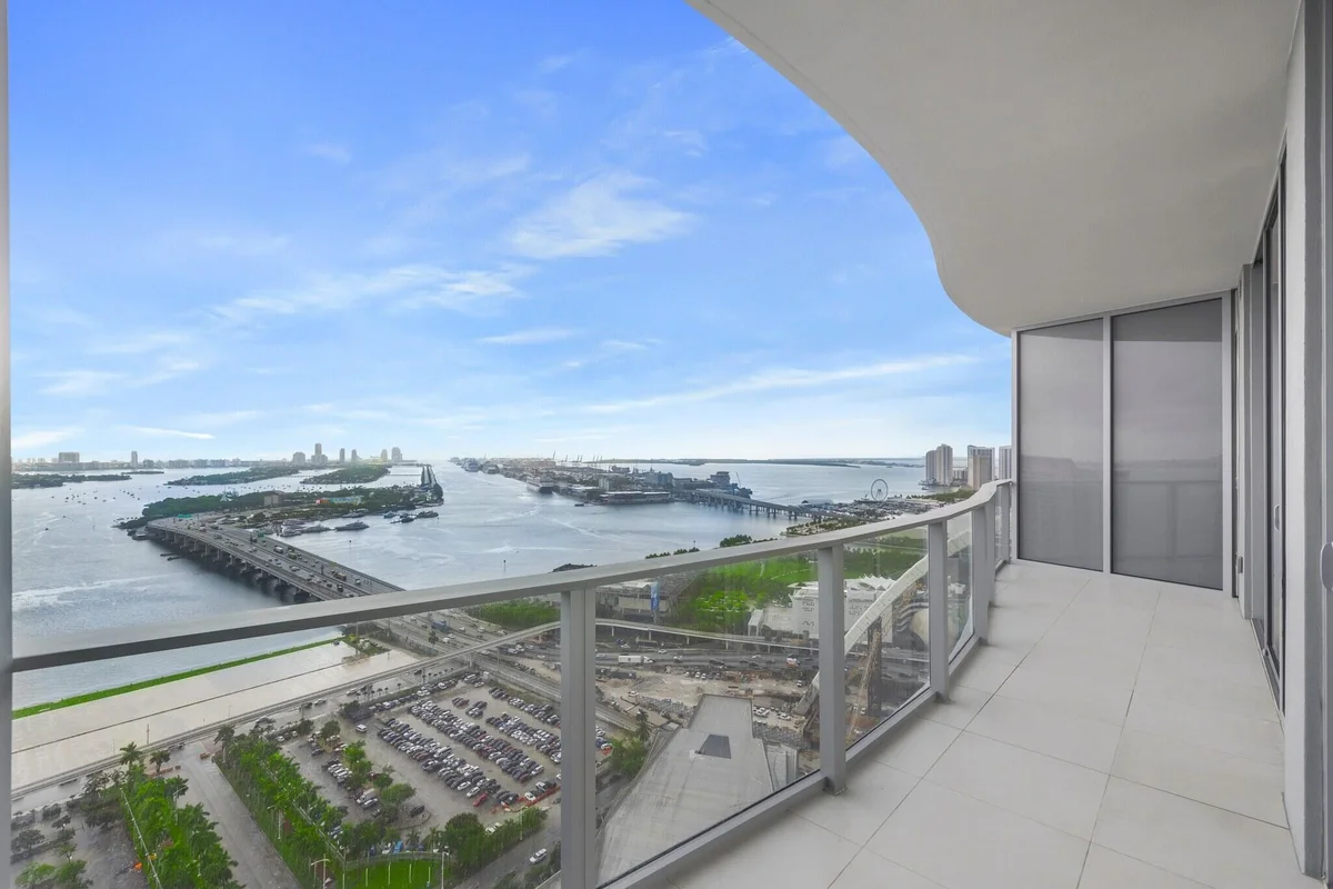 1400 Biscayne Blvd #3604, Miami: photo 1 of 56