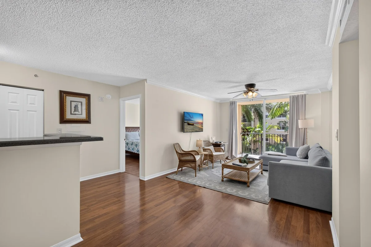 1801 N Flagler Dr #429, West Palm Beach: photo 1 of 23