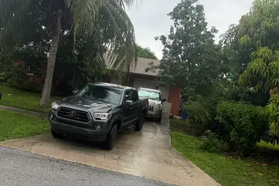 433 SW 10th Ave, Boynton Beach: photo 1 of 4