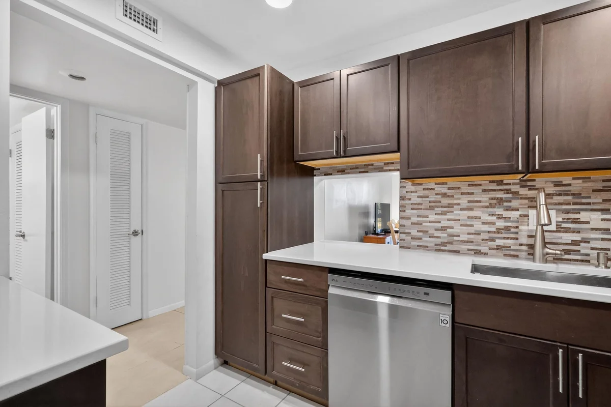 2615 NE 1st Ct #201, Boynton Beach: photo 1 of 35
