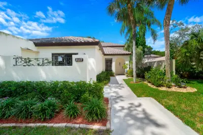 3117 Kingswood Ter, Boca Raton: photo 1 of 38