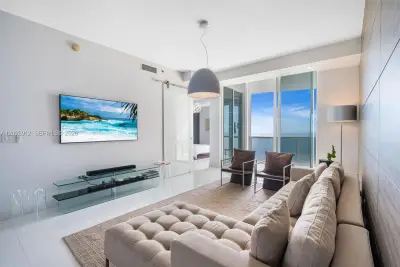 15811 Collins Ave #2006, Sunny Isles Beach: photo 1 of 13