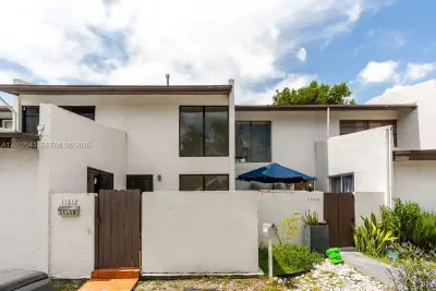 11312 SW 67th Ter, Miami: photo 1 of 37