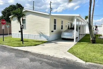 3349 South St, Hollywood: photo 1 of 29
