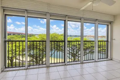 1500 SW 131st Way #406N, Pembroke Pines: photo 1 of 17