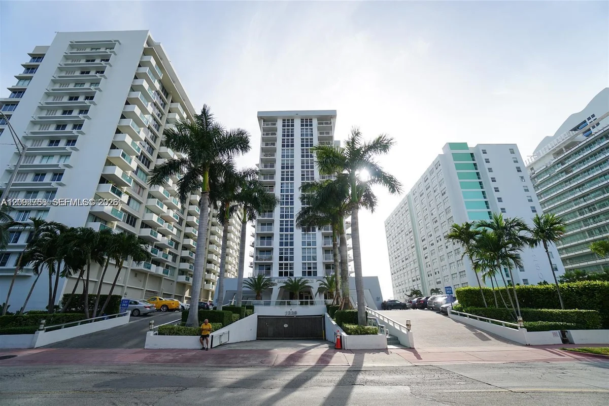 1228 West Ave #513, Miami Beach: photo 1 of 46