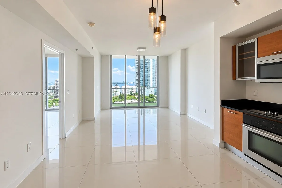 3470 E Coast Ave #H1712, Miami: photo 1 of 21