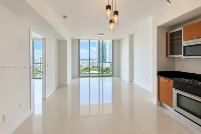 3470 E Coast Ave #H1712, Miami: photo 1 of 21