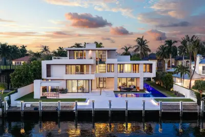 10 Pelican Dr, Fort Lauderdale: photo 1 of 82