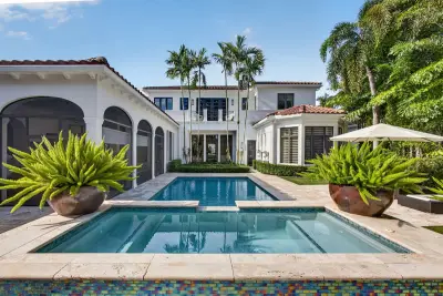 213 Via Palacio, Palm Beach Gardens: photo 1 of 101