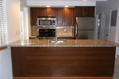 1009 NE 23rd Dr #2, Wilton Manors: photo 1 of 15