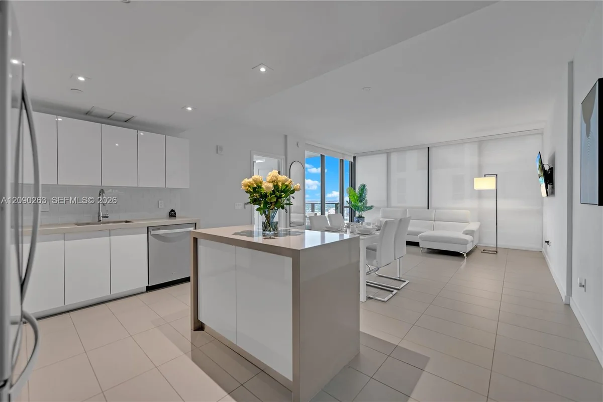 1600 NE 1st Ave #2916, Miami: photo 1 of 53