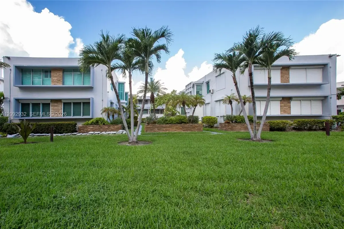10178 Collins Ave #202, Bal Harbour: photo 1 of 11