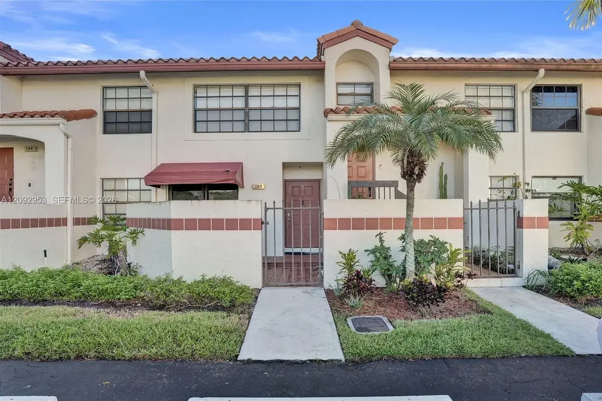 105 Liberty Ct, Deerfield Beach: photo 1 of 34