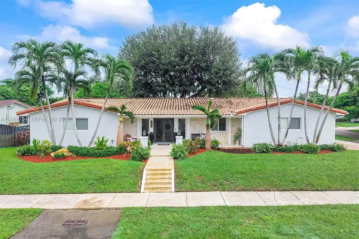 9355 SW 91st St, Miami: photo 1 of 46