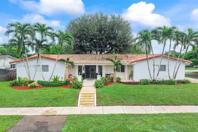 9355 SW 91st St, Miami: photo 1 of 46