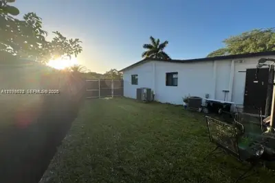 16025 SW 299th Ter, Homestead: photo 1 of 11