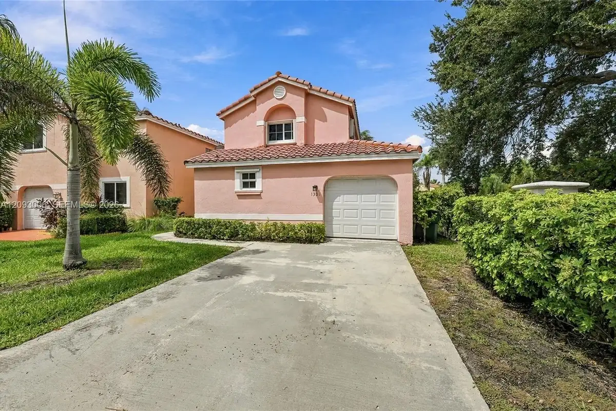 1301 SE 5th Ct, Dania Beach: photo 1 of 48