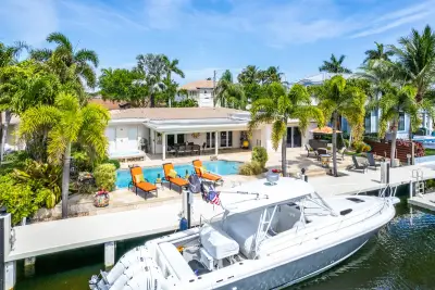 2330 NE 48th St NE, Lighthouse Point: photo 1 of 47