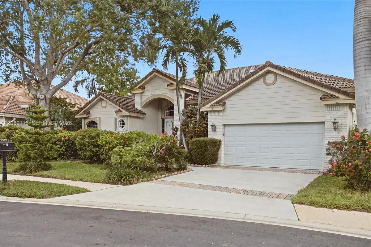 3026 Lakewood Dr, Weston: photo 1 of 27