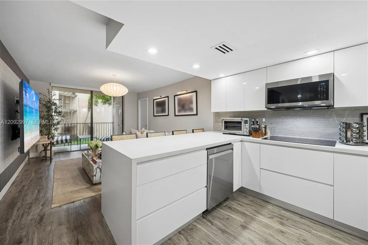 14601 N Kendall Dr #206K, Miami: photo 1 of 33