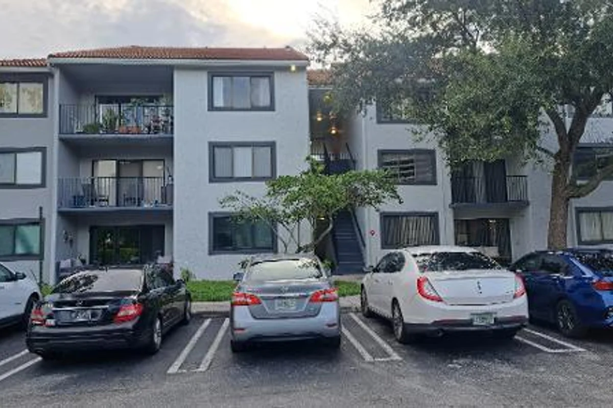 9088 W Atlantic Blvd #515, Coral Springs: photo 1 of 5