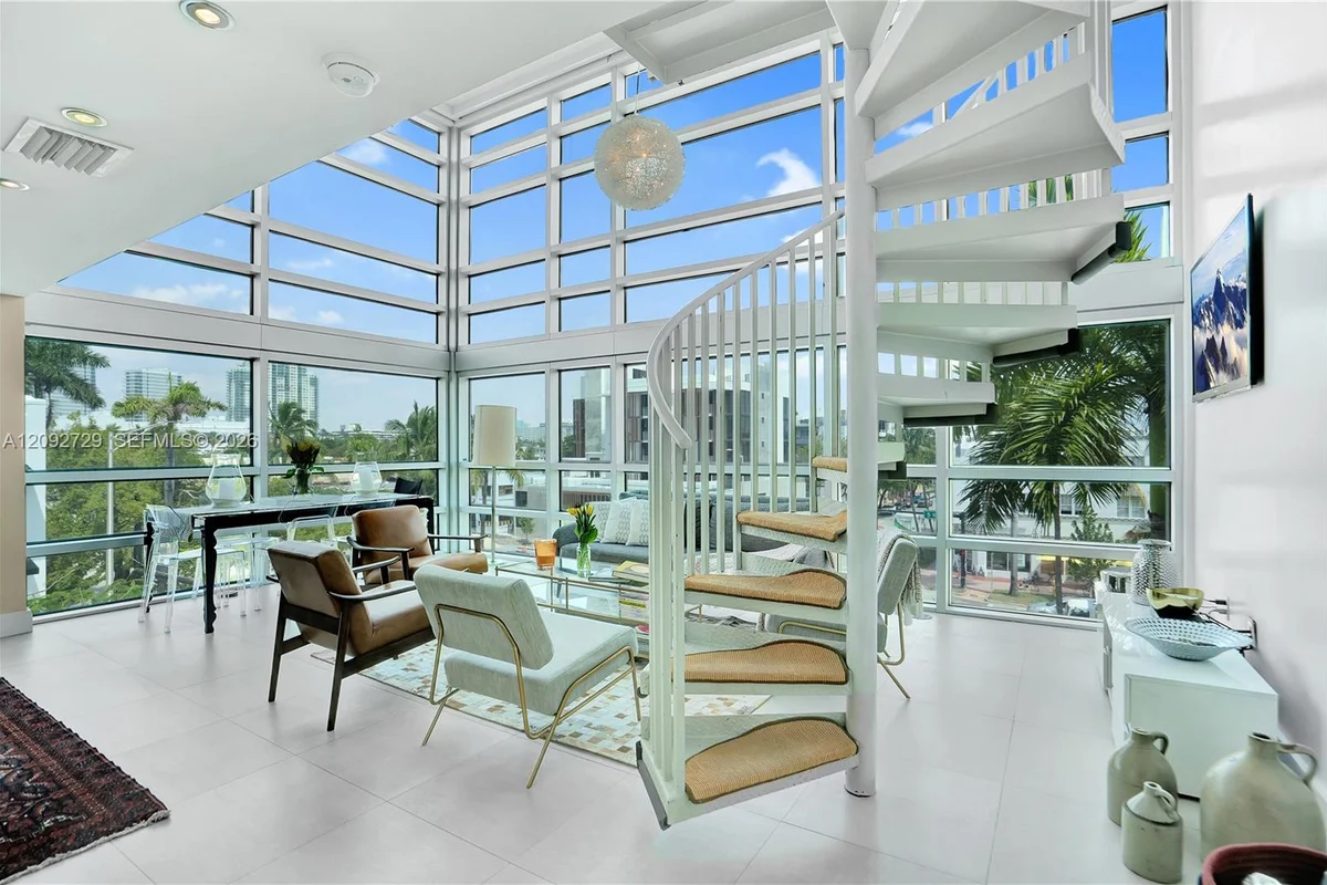 421 Meridian Ave #21, Miami Beach: photo 1 of 21