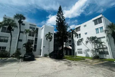9410 Live Oak Pl #207, Davie: photo 1 of 23