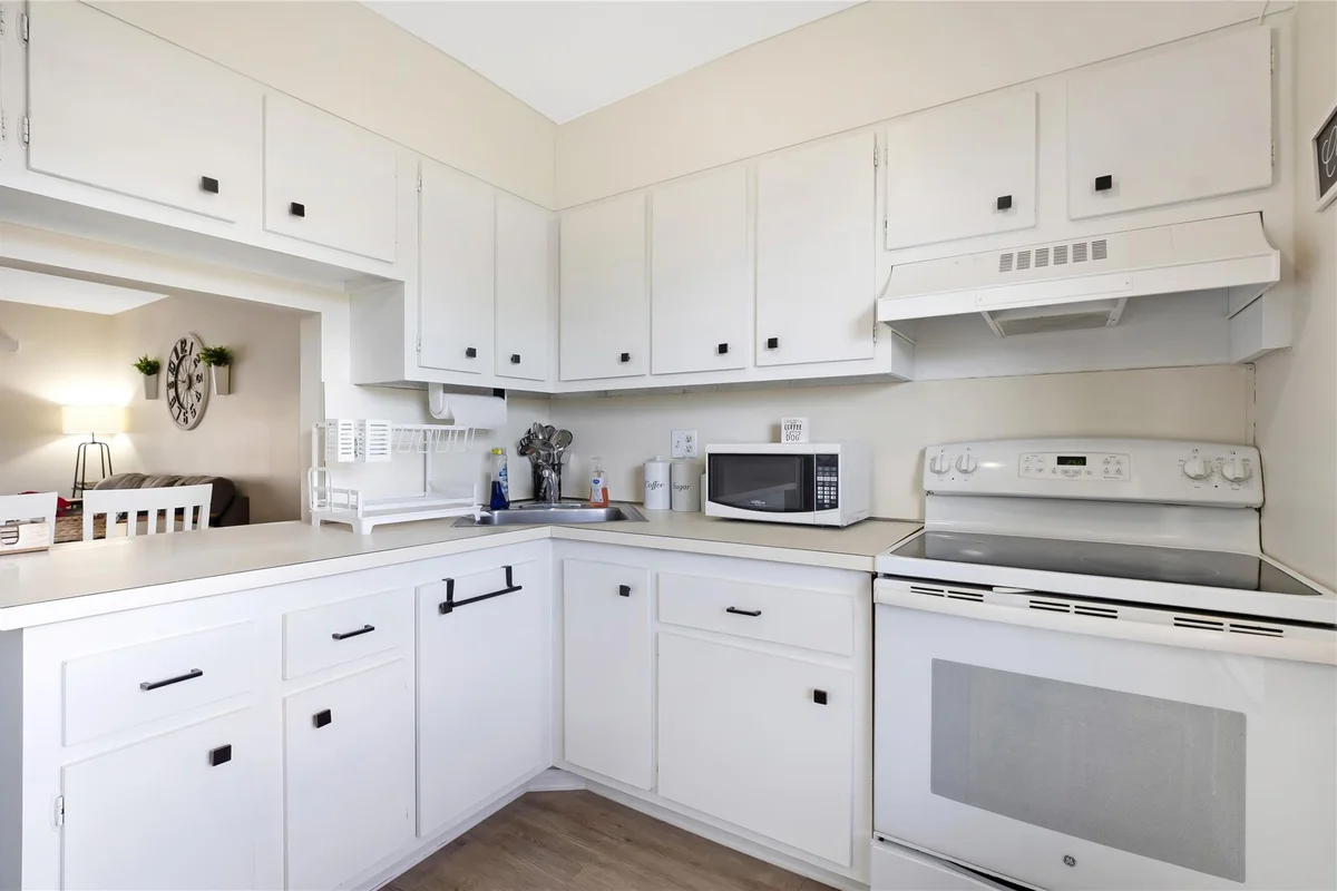 6091 NW 61st Ave #307, Tamarac: photo 1 of 15