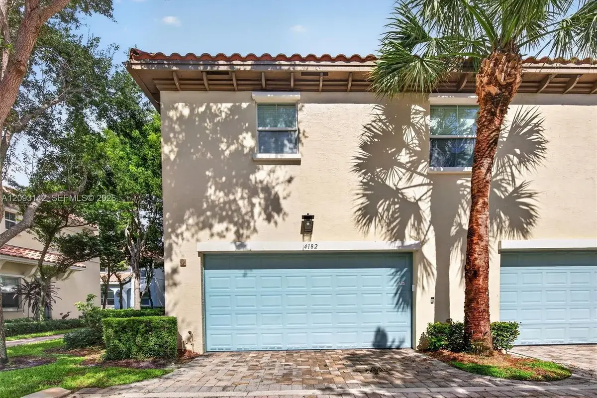4182 Cascada Cir, Cooper City: photo 1 of 23