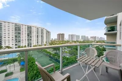 19370 Collins Ave #708, Sunny Isles Beach: photo 1 of 15