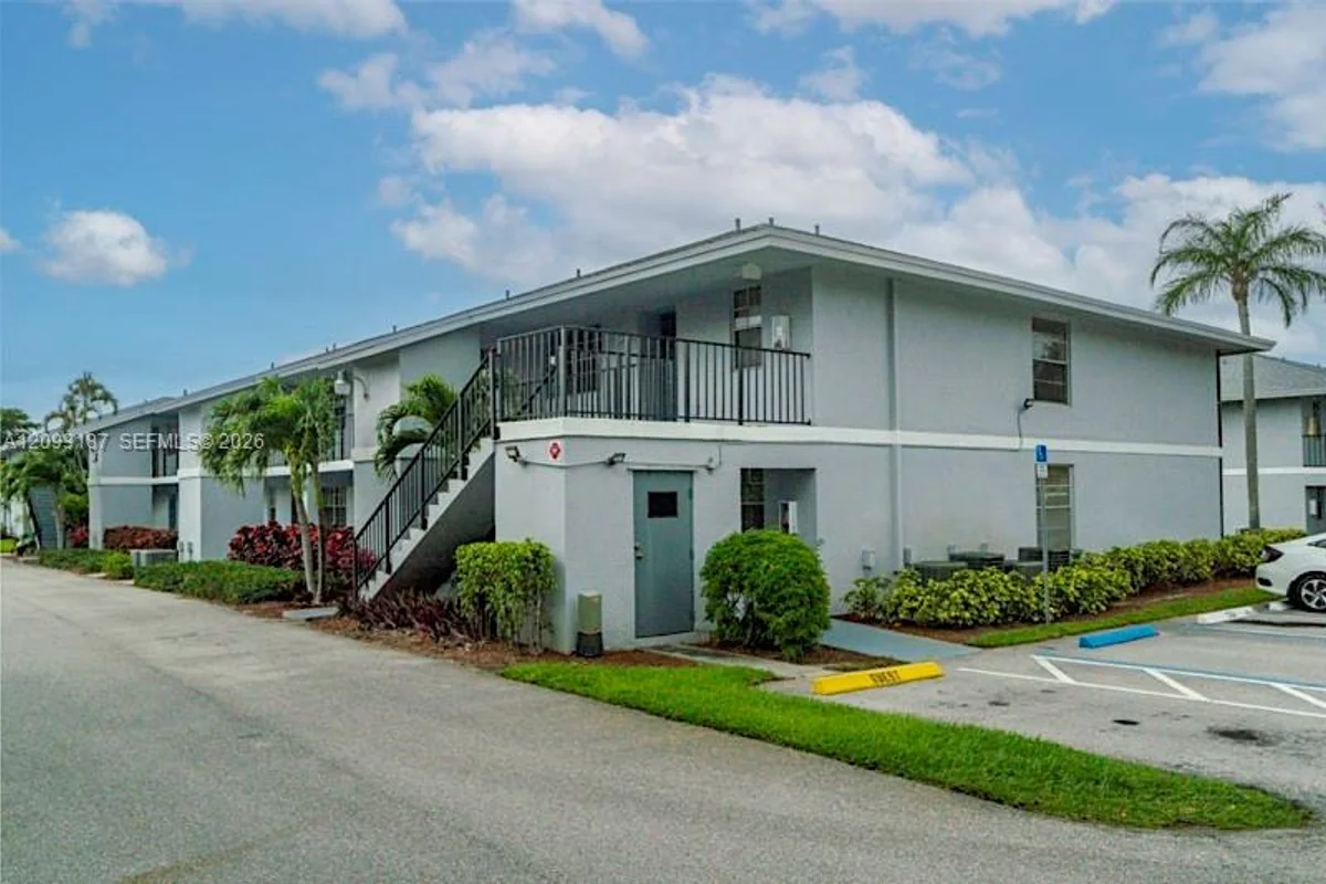 905 Southridge Rd #104C, Delray Beach: photo 1 of 26