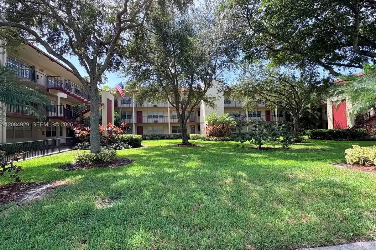 13350 SW 1st St #107P, Pembroke Pines: photo 1 of 20