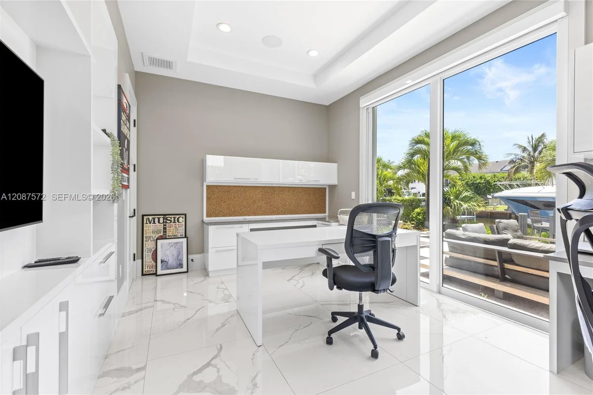 924 Evergreen Dr, Delray Beach: photo 1 of 101
