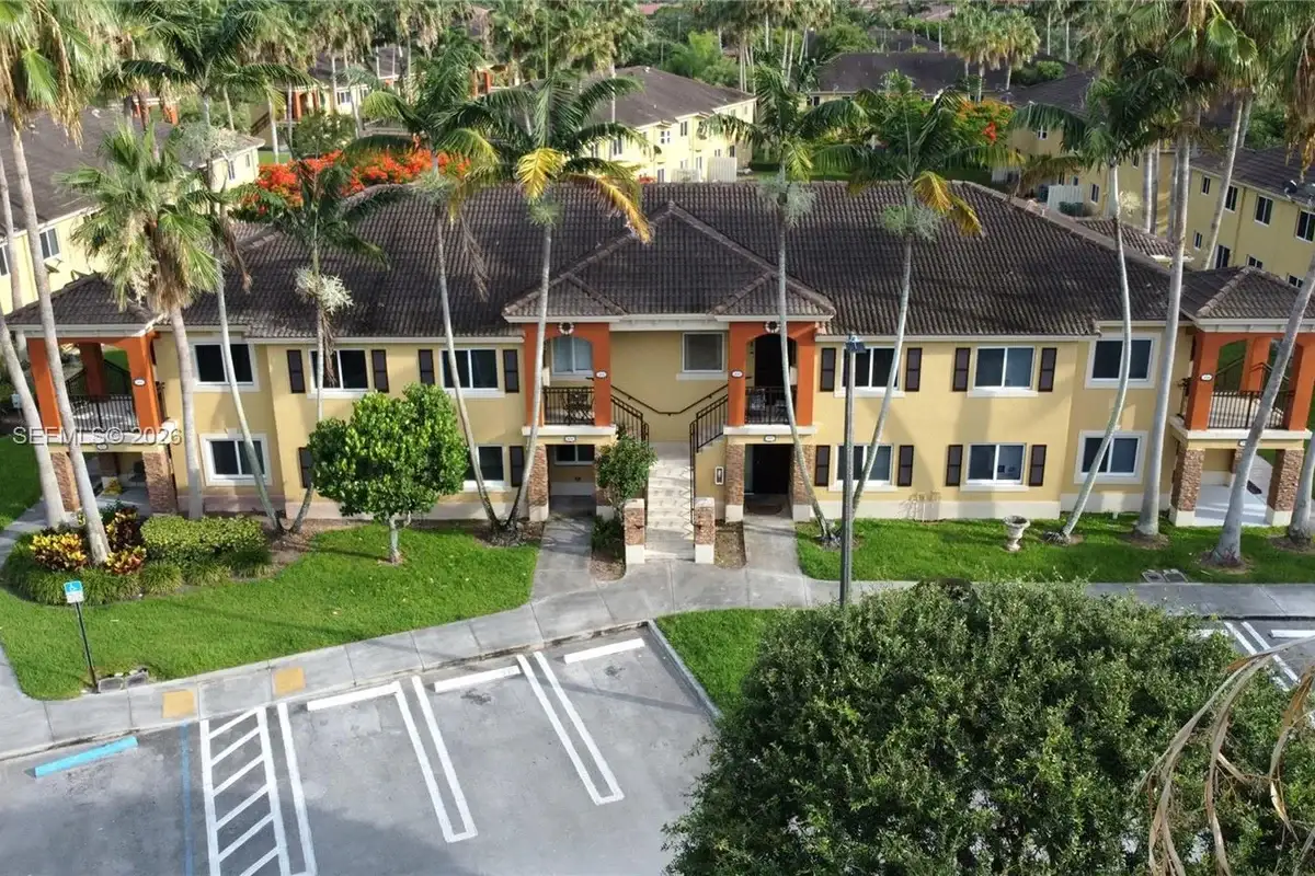 3398 NE 9th Dr #102, Homestead: photo 1 of 12