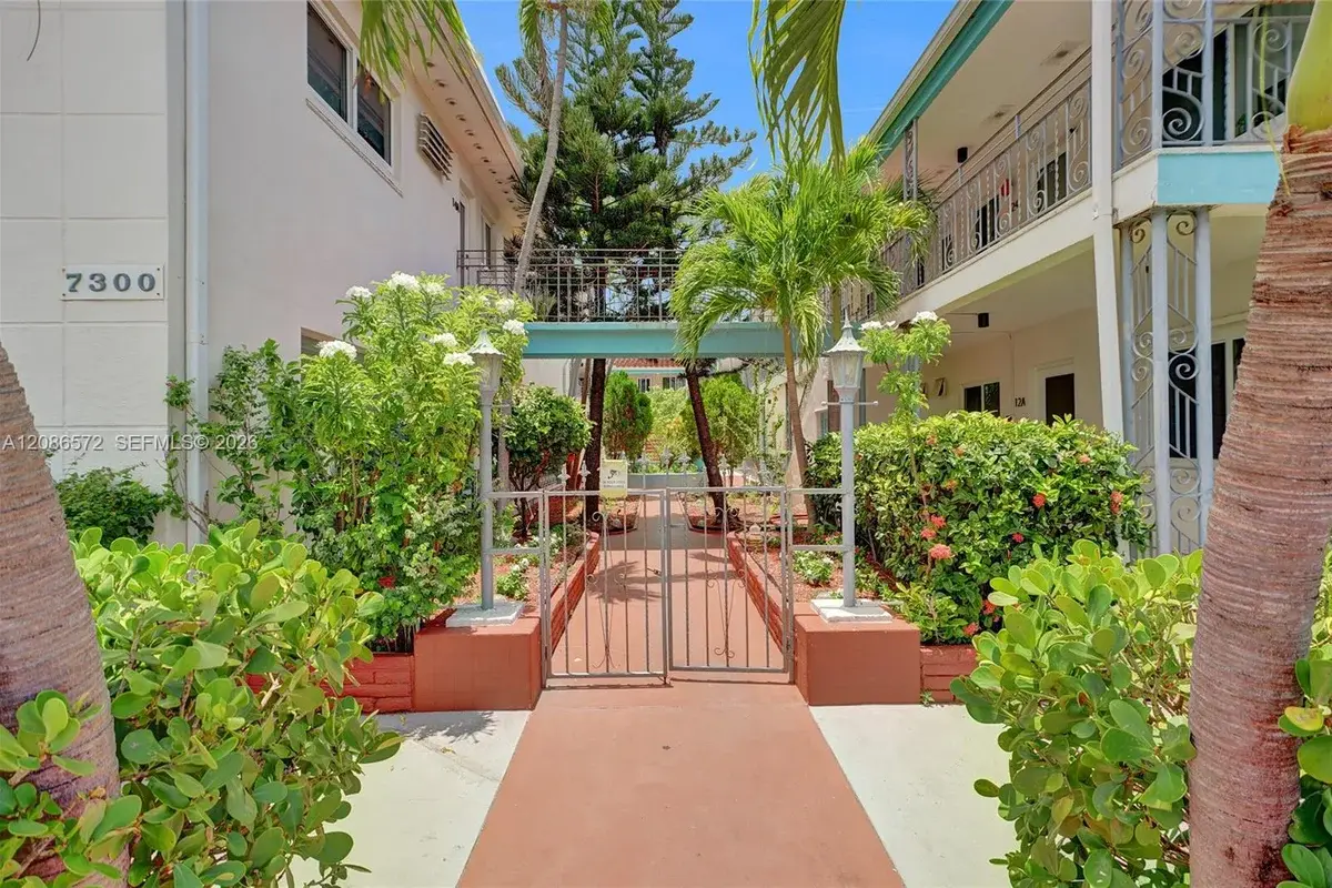 7300 Byron Ave #15B, Miami Beach: photo 1 of 22