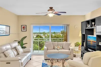 4400 Hillcrest Dr #603B, Hollywood: photo 1 of 47