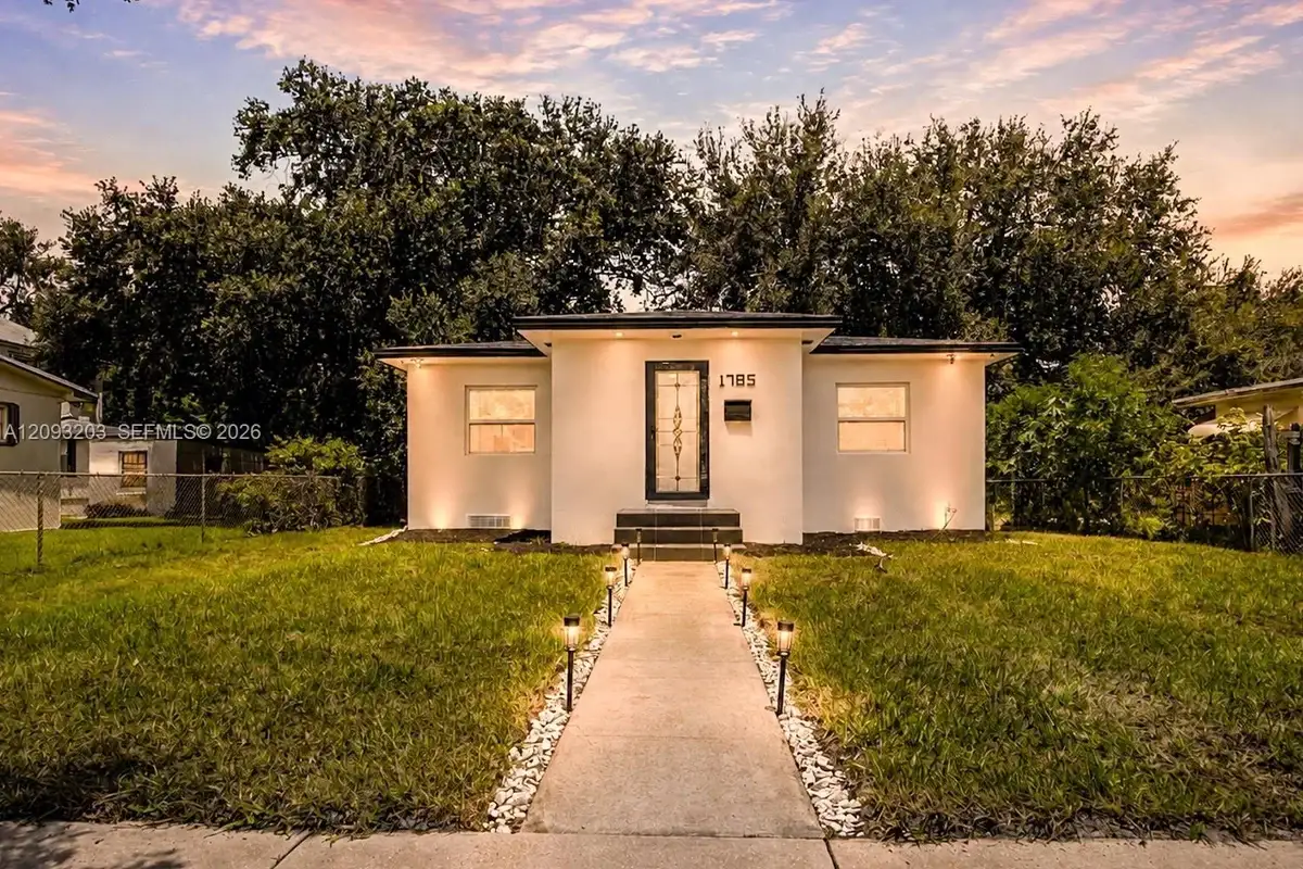1785 NW 52nd St, Miami: photo 1 of 49