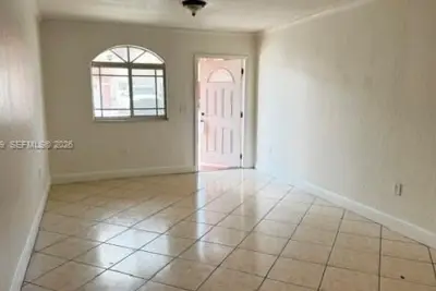 11051 W Okeechobee Rd #101, Hialeah Gardens: photo 1 of 24