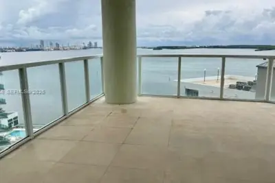218 SE 14th St #1901, Miami: photo 1 of 23