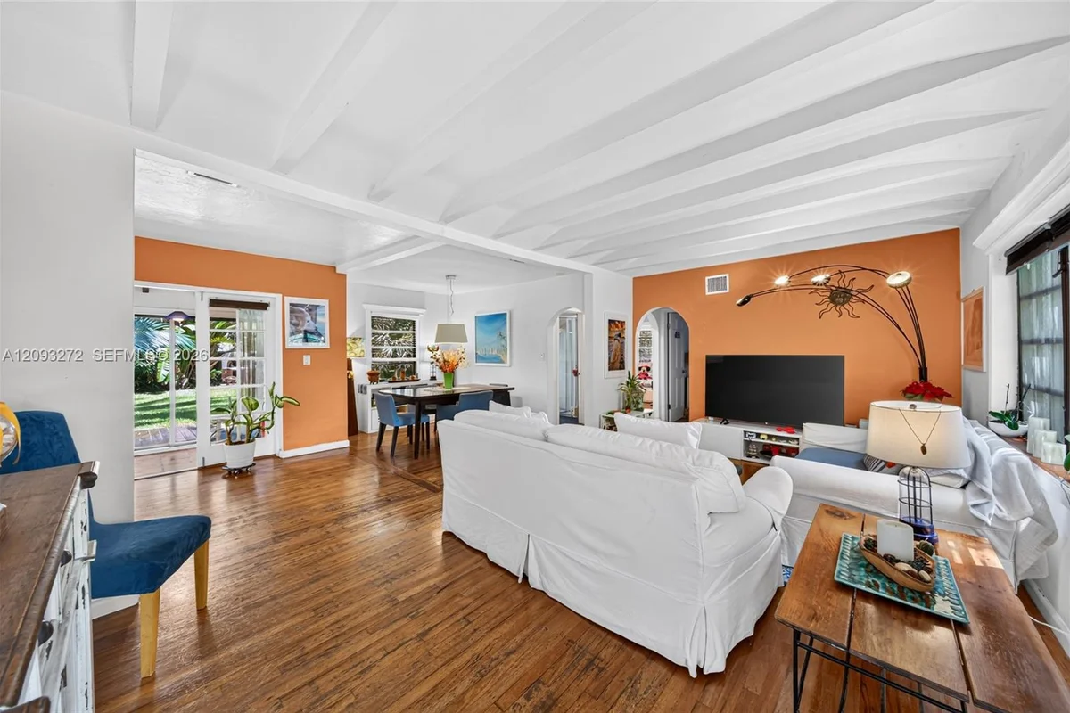 1103 NE 118th St, Biscayne Park: photo 1 of 65