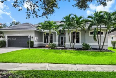 6982 Coronado Way, Pembroke Pines: photo 1 of 63