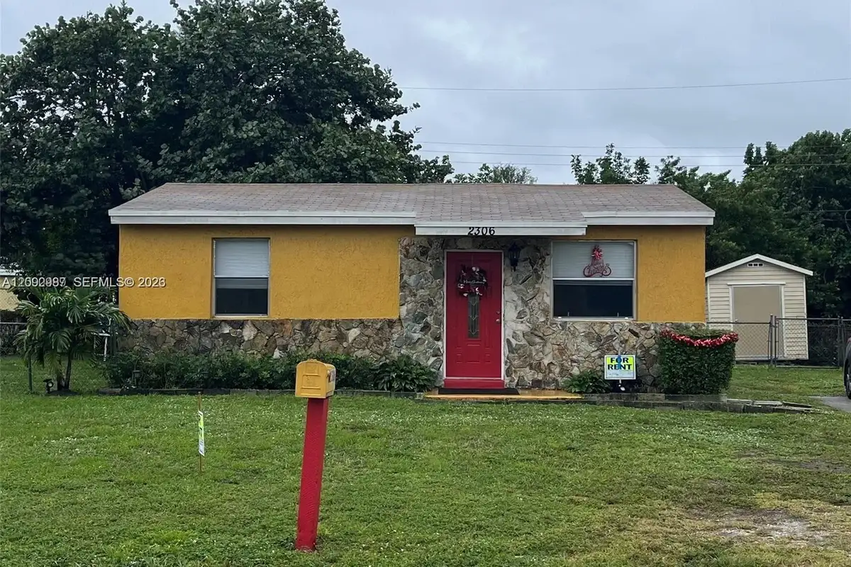 2306 NW 13th St, Fort Lauderdale: photo 1 of 18