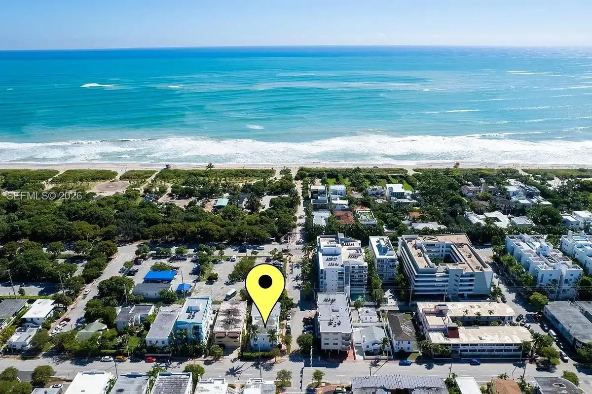 235 79th St #4, Miami Beach: photo 1 of 12